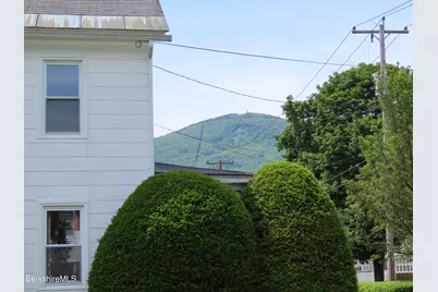 32 Valley St, Adams, MA 01220 - Photo 46