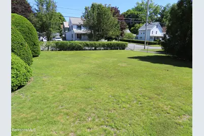 32 Valley St, Adams, MA 01220 - Photo 40