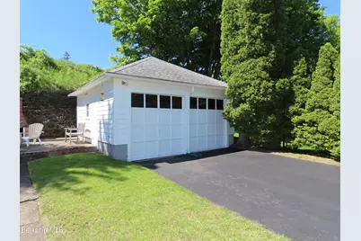 32 Valley St, Adams, MA 01220 - Photo 4