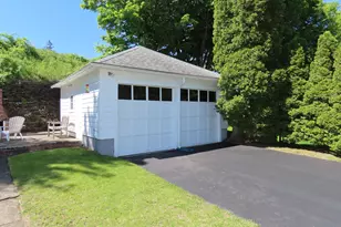 32 Valley St, Adams, MA 01220 - Photo 4