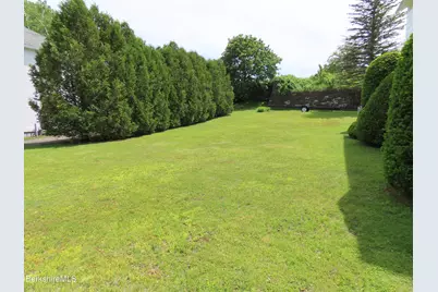 32 Valley St, Adams, MA 01220 - Photo 4