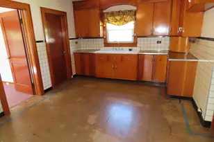 32 Valley St, Adams, MA 01220 - Photo 22
