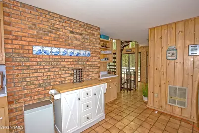 454 Seneca Dr, Becket, MA 01223 - Photo 8