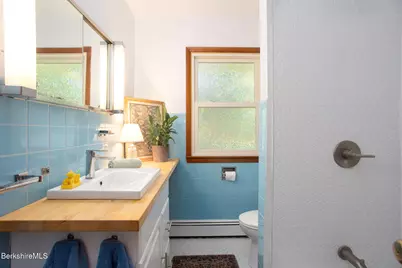 8 Stillwell St, Great Barrington, MA 01230 - Photo 28