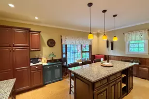 101 Harris St, North Adams, MA 01247 - Photo 24