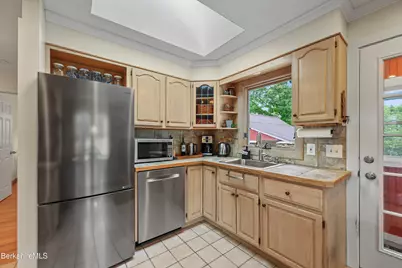 359 New Lenox Rd, Lenox, MA 01240 - Photo 16