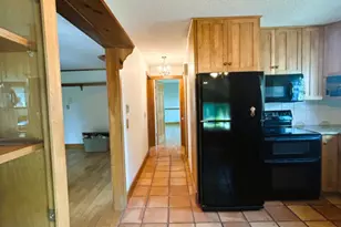 106 E Housatonic St, Pittsfield, MA 01201 - Photo 14