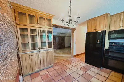 106 E Housatonic St #3, Pittsfield, MA 01201 - Photo 10