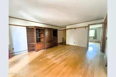 106 E Housatonic St #3, Pittsfield, MA 01201 - Photo 8