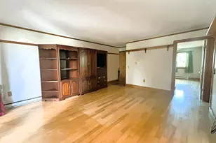 106 E Housatonic St, Pittsfield, MA 01201 - Photo 8