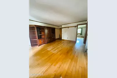 106 E Housatonic St #3, Pittsfield, MA 01201 - Photo 6