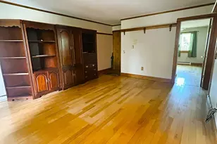 106 E Housatonic St, Pittsfield, MA 01201 - Photo 6