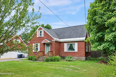 1952 East St, Pittsfield, MA 01201 - Photo 2