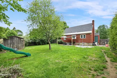 1952 East St, Pittsfield, MA 01201 - Photo 28