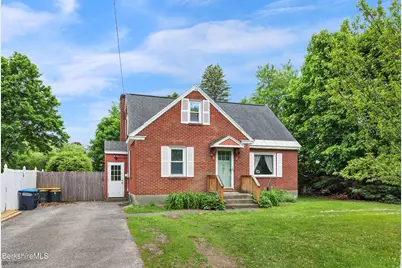 1952 East St, Pittsfield, MA 01201 - Photo 1