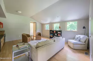 729 Hewins St, Sheffield, MA 01257 - Photo 18