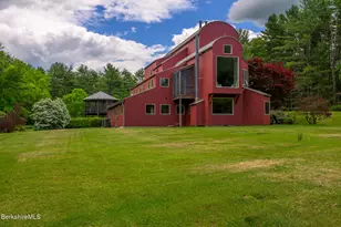 729 Hewins St, Sheffield, MA 01257 - Photo 4