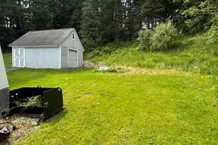 115 Cliff St, North Adams, MA 01247 - Photo 28