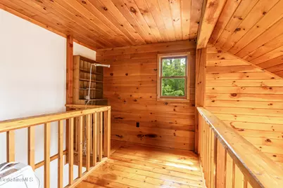 48 Canterbury Ln, Hinsdale, MA 01235 - Photo 24