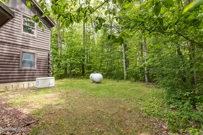 48 Canterbury Ln, Hinsdale, MA 01235 - Photo 6
