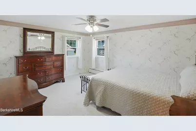 15 Lillian St, Pittsfield, MA 01201 - Photo 16