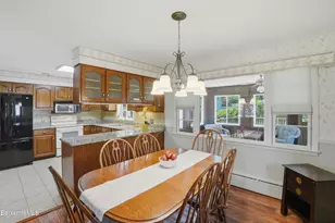 15 Lillian St, Pittsfield, MA 01201 - Photo 10