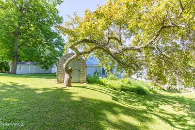 116 Bromback St, Pittsfield, MA 01201 - Photo 10
