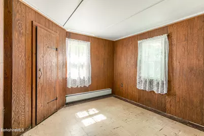 116 Bromback St, Pittsfield, MA 01201 - Photo 18