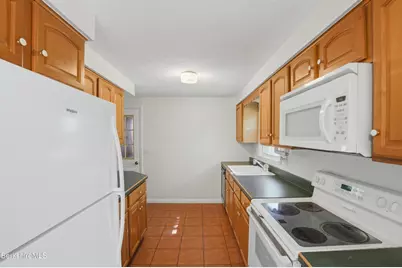 15 Tamarack Ave, Lee, MA 01238 - Photo 2