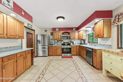 156 Bailey Rd, Lanesborough, MA 01237 - Photo 14