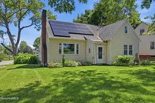 428 Dalton Ave, Pittsfield, MA 01201 - Photo 4