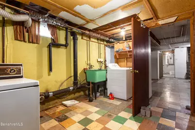 580 Elm St, Pittsfield, MA 01201 - Photo 20