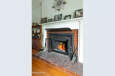 580 Elm St, Pittsfield, MA 01201 - Photo 6