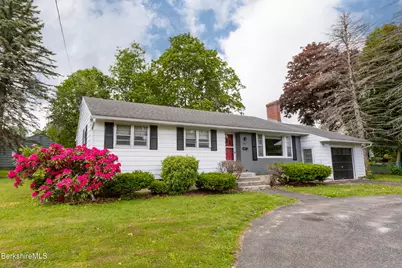 580 Elm St, Pittsfield, MA 01201 - Photo 4