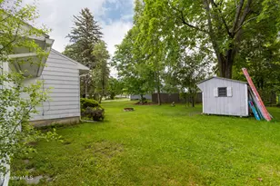 580 Elm St, Pittsfield, MA 01201 - Photo 28