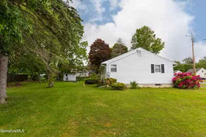 580 Elm St, Pittsfield, MA 01201 - Photo 24