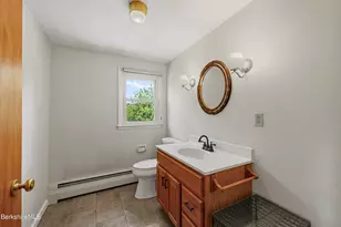 28 Calumet St, Pittsfield, MA 01201 - Photo 34