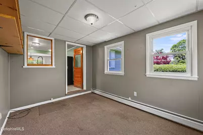 28 Calumet St, Pittsfield, MA 01201 - Photo 20