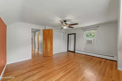 28 Calumet St, Pittsfield, MA 01201 - Photo 32