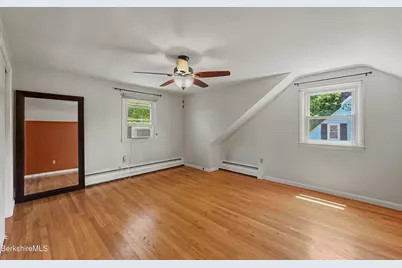 28 Calumet St, Pittsfield, MA 01201 - Photo 30