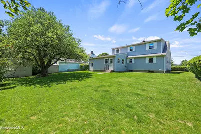 28 Calumet St, Pittsfield, MA 01201 - Photo 38