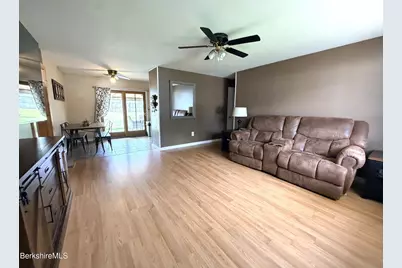 29 Norwich Dr, Dalton, MA 01226 - Photo 2