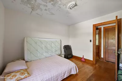281 Walnut St, North Adams, MA 01247 - Photo 24
