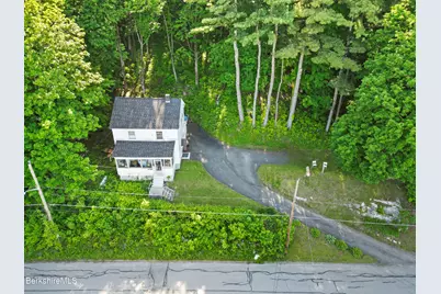 281 Walnut St, North Adams, MA 01247 - Photo 32