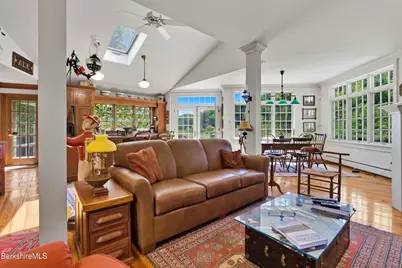 1571 Pleasant St, Lee, MA 01238 - Photo 10