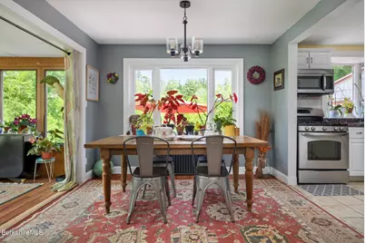 19 Roselyn Dr, Pittsfield, MA 01201 - Photo 6