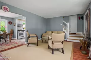 19 Roselyn Dr, Pittsfield, MA 01201 - Photo 2