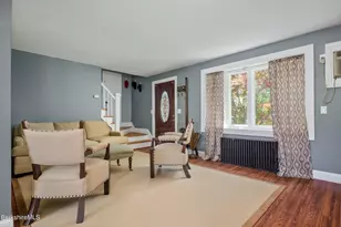 19 Roselyn Dr, Pittsfield, MA 01201 - Photo 4