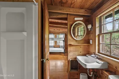 172 Blythewood Dr, Pittsfield, MA 01201 - Photo 18