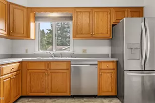 691 Crane Ave, Pittsfield, MA 01201 - Photo 6